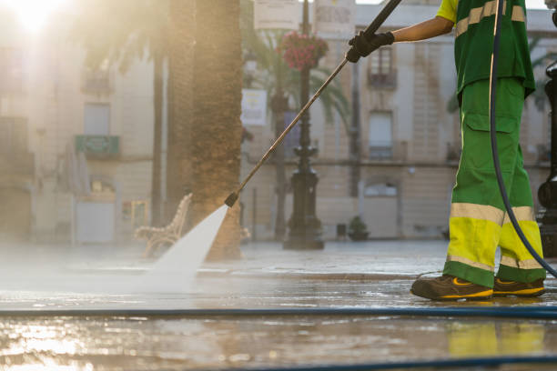 Best Commercial Pressure Washing  in Maplewood, WA